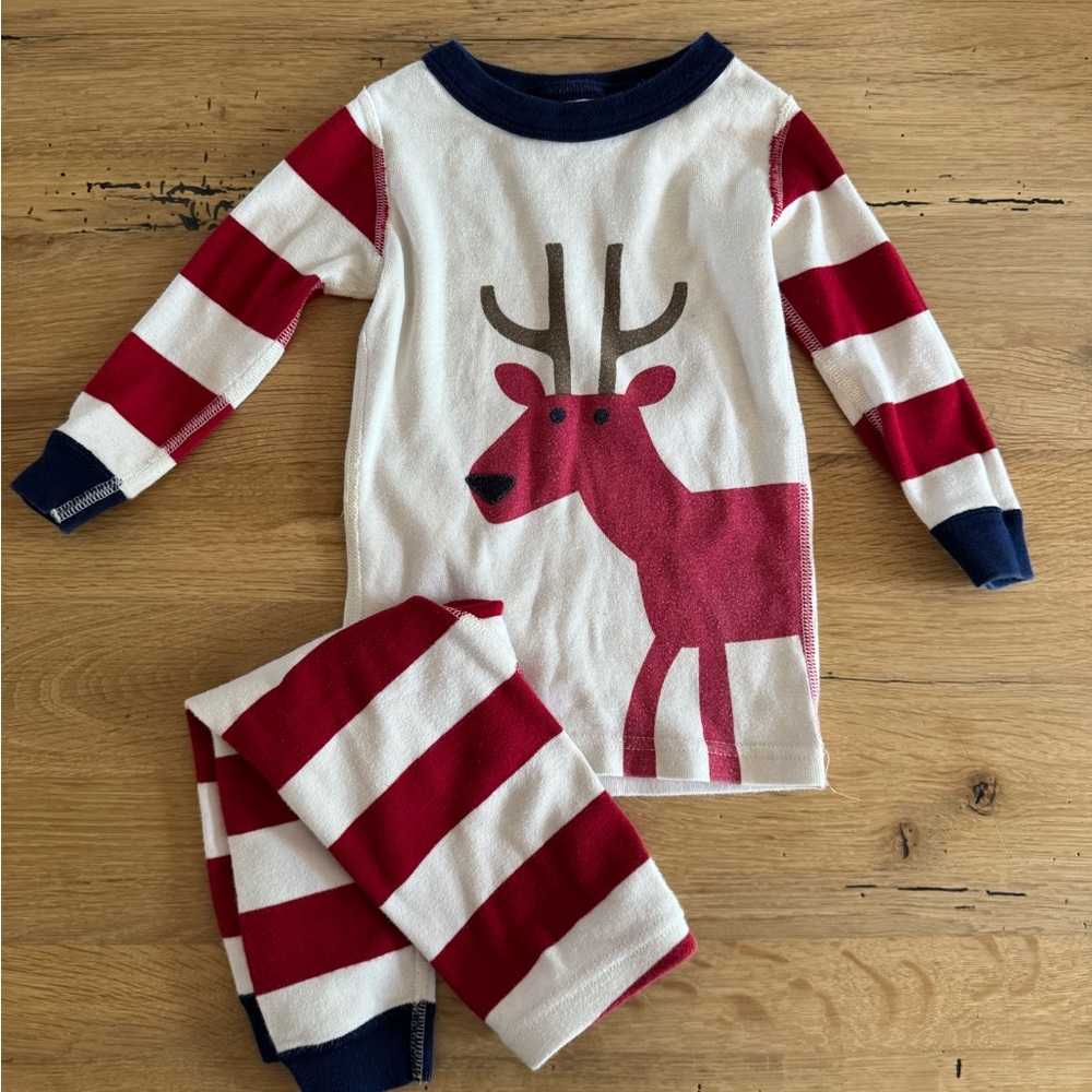 Hanna Andersson Red and White Reindeer Pajama Set